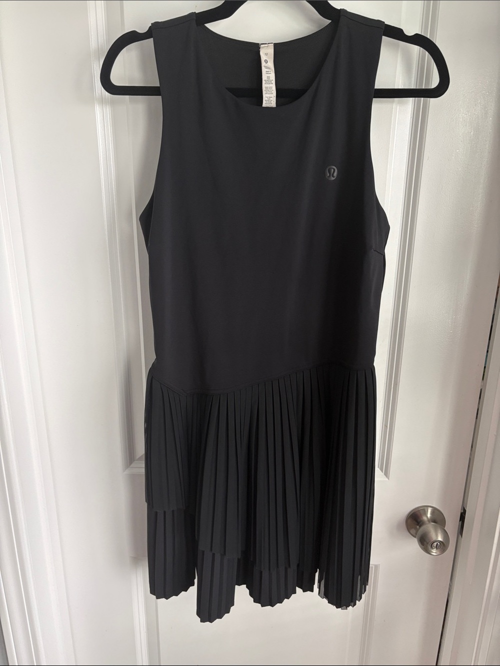 lululemon athletica Black Athletic Scoop Neck Tank